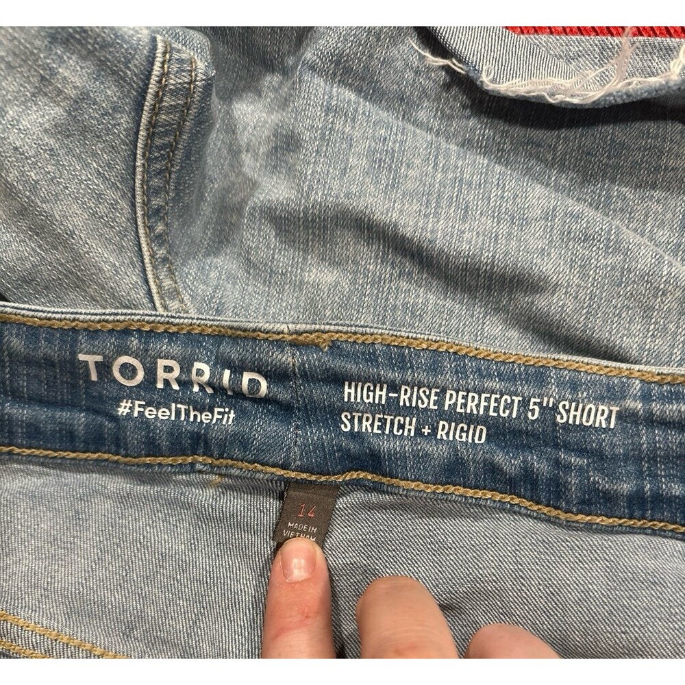 Torrid 5'' High-Rise Rhinestone Short - Picture 4 of 4